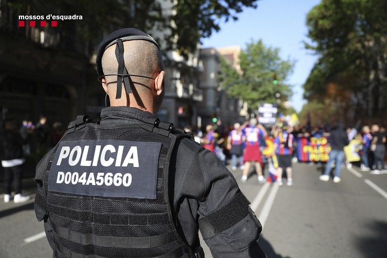 Vigilancia sobre una concentración_La BRIMO de los Mossos d´Esquadra
