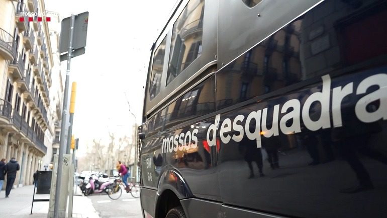 Furgoneta de la BRIMO de los Mossos d´Esquadra