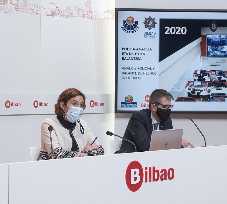 Amaia Arregi Romarate y Josu Zubiaga presentan el balance de delitos Bilbao 2020