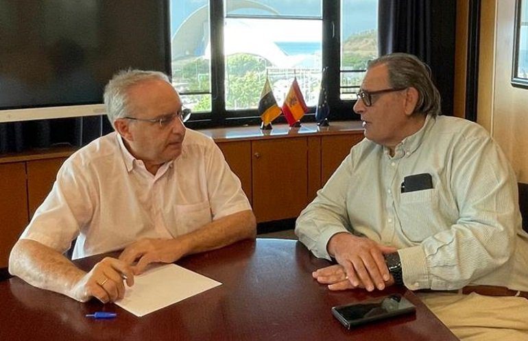 Edificios de Servicios Esenciales del Gobierno de Canarias. José Julián y Felix Morales
