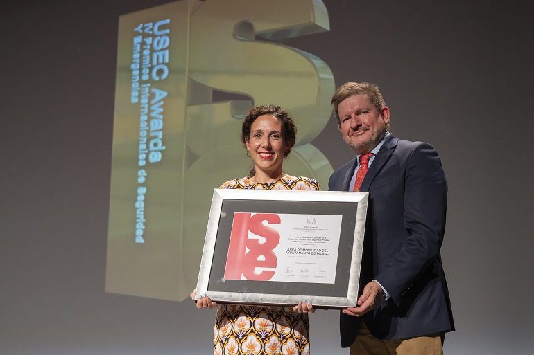 USEC Awards 2023. ÁREA DE MOVILIDAD DEL AYUNTAMENTO DE BILBAO.
“Primera gran ciudad del mundo que limitó el tráfico a 30 km/h”

