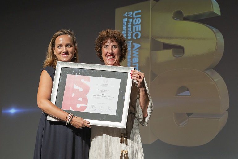USEC Awards 2023. Asociación Española de la Carretera, AEC.
Por su "continua aportación en conseguir una red viaria más segura, más sostenible, de mayor calidad y más inteligente y tecnológica".
