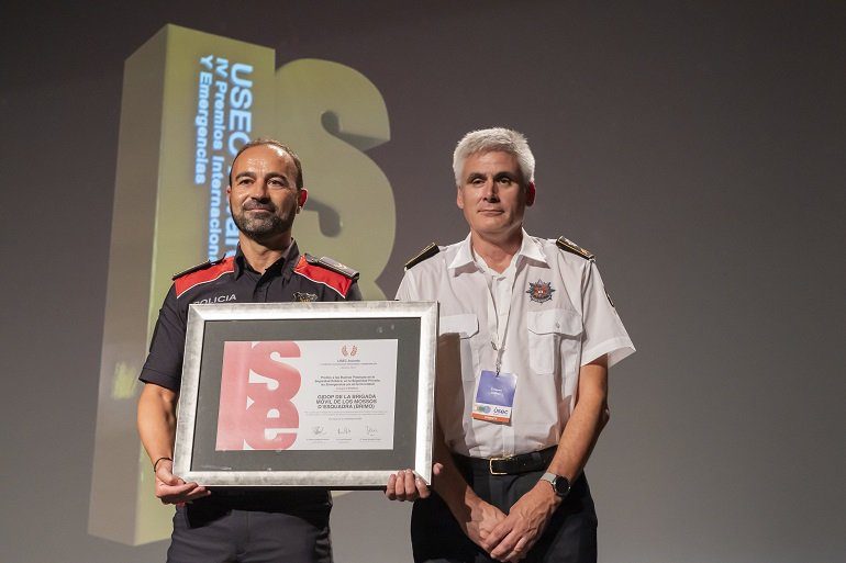 USEC Awards 2023. GIDOP de la Brigada Móvil de los Mossos d´Esquadra (BRIMO).
“Por su labor de investigación y persecución especializada de los delitos relacionados con el orden público, con el objetivo de eliminar la sensación de impunidad a sus autores”.
