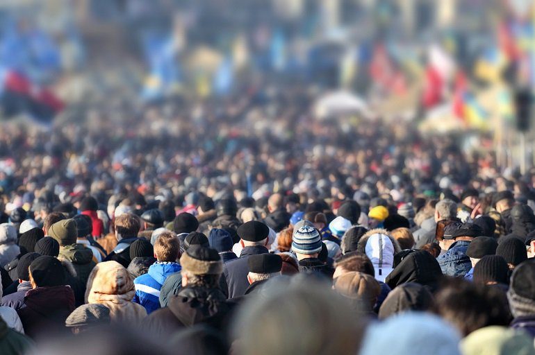 Concentraciones en espacios abiertos, calles y plazas