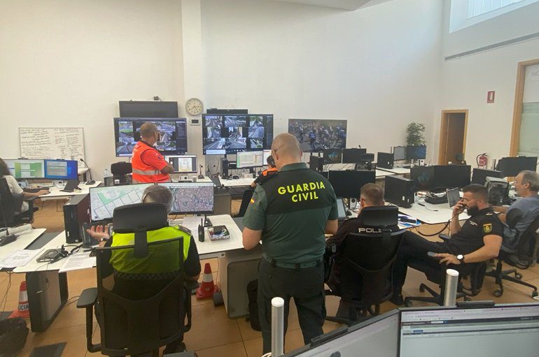 Coordinación con CNP y Guardia Civil en el Centro de Control de la Policía Local de Sevilla